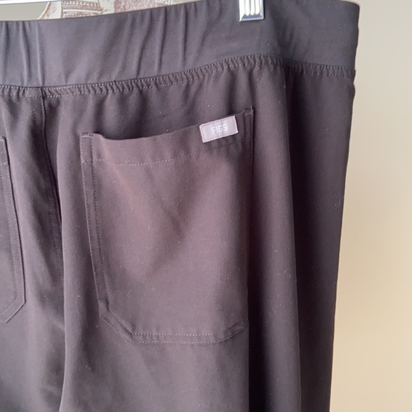 Figs Technical Collection Black Scrub Pants - Picture 4 of 7